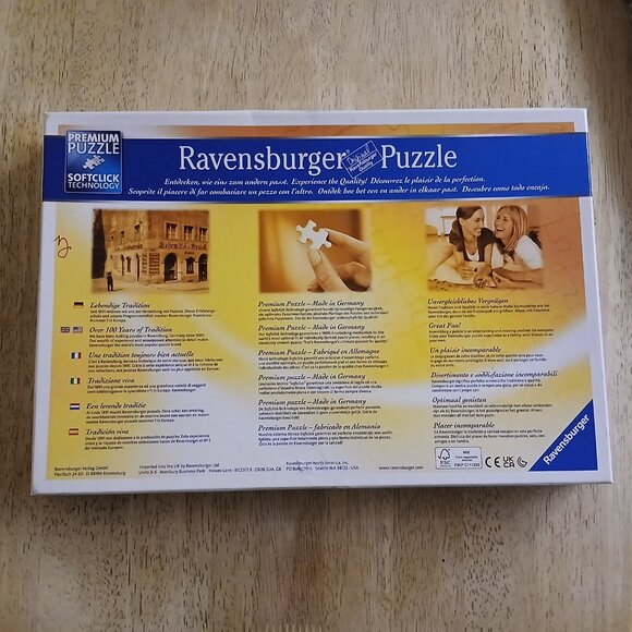 Ravensburger The Christmas Shop Jigsaw Puzzle, 500 Pieces - Picture 4 of 4